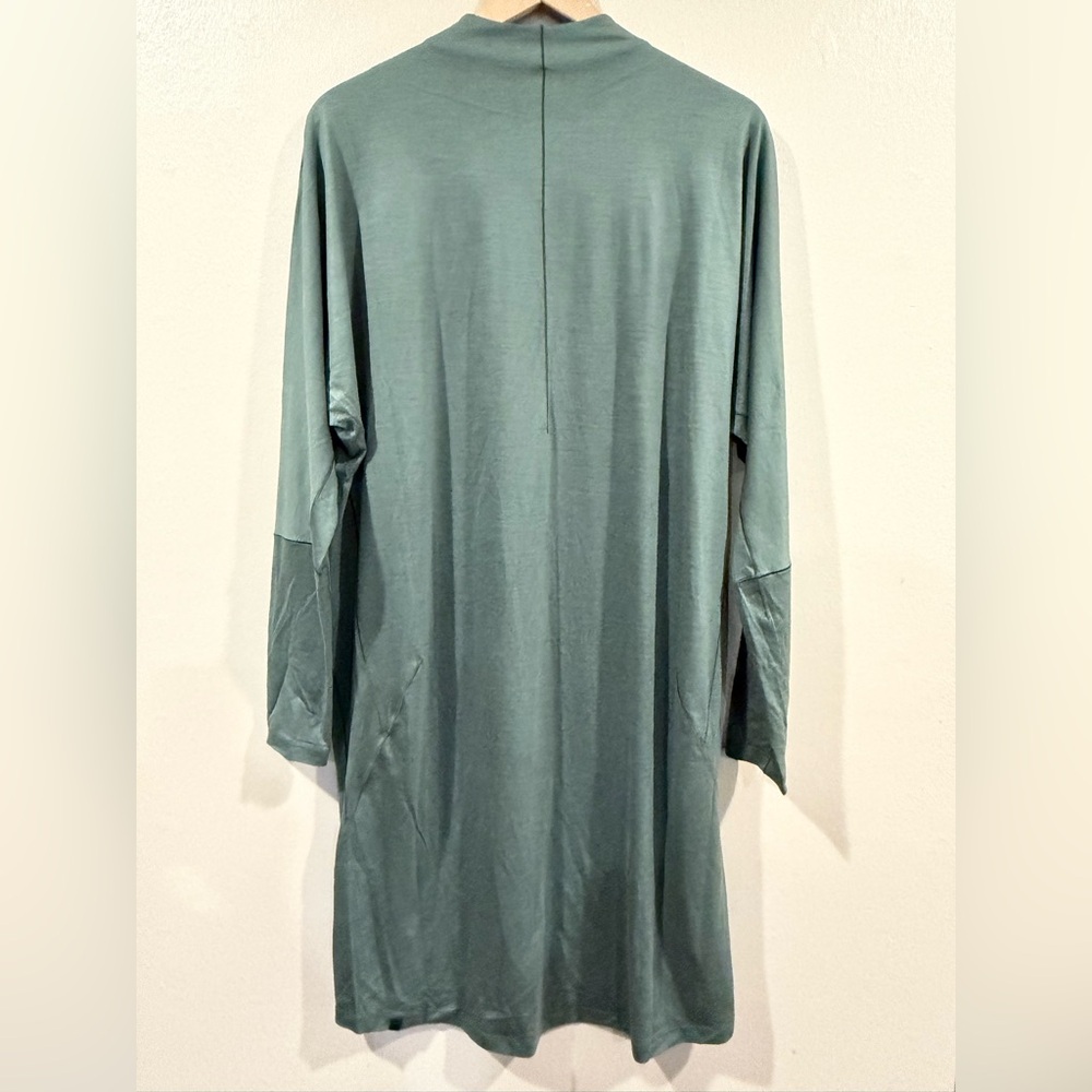 Women’s Lululemon Green Tunic (washed but not worn) Size Large - Picture 2 of 6